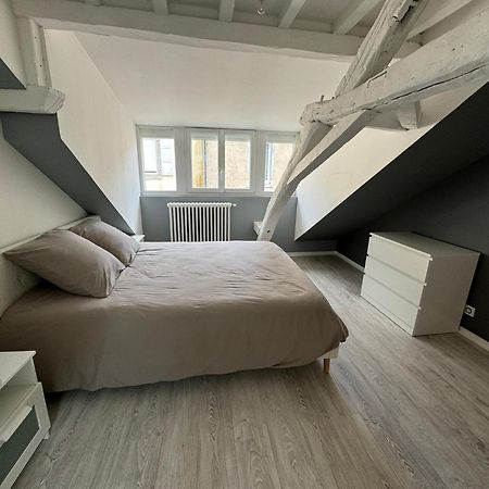 Appartement En Centre-Ville - Local Velos Disponible Mayenne Kültér fotó